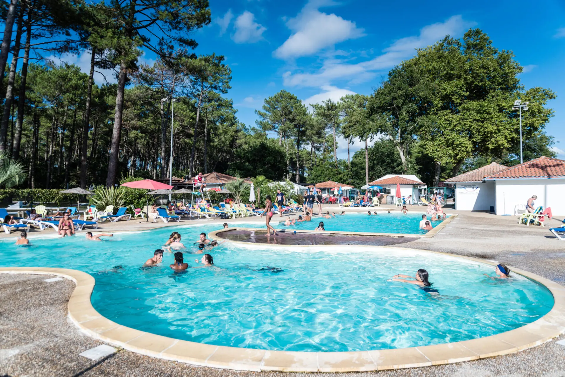 Piscine du camping Le Tatiou