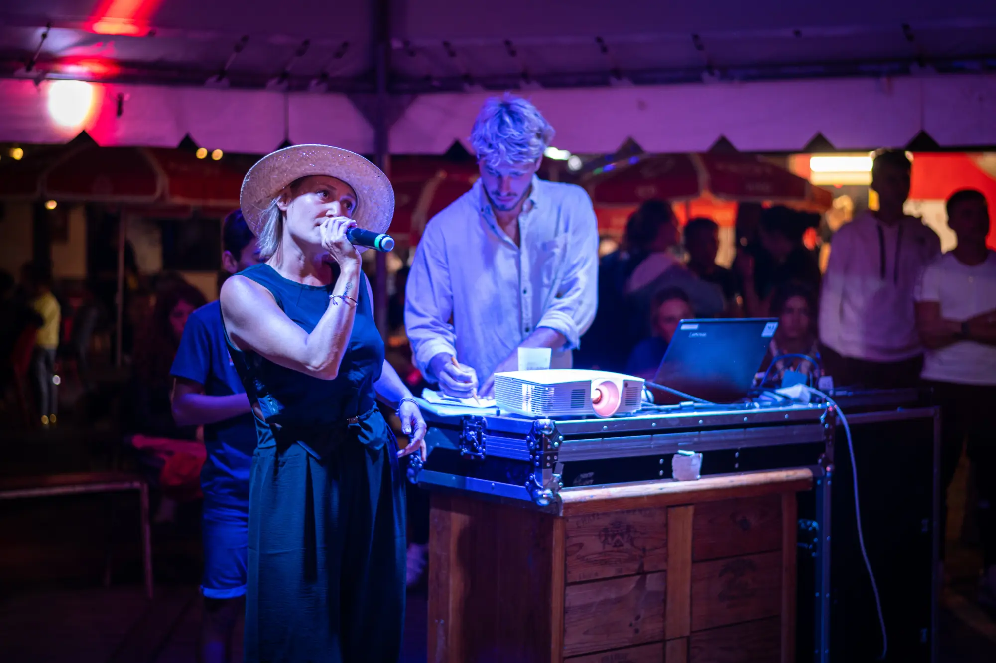 Soirées karaoké et DJ au camping Le Tatiou