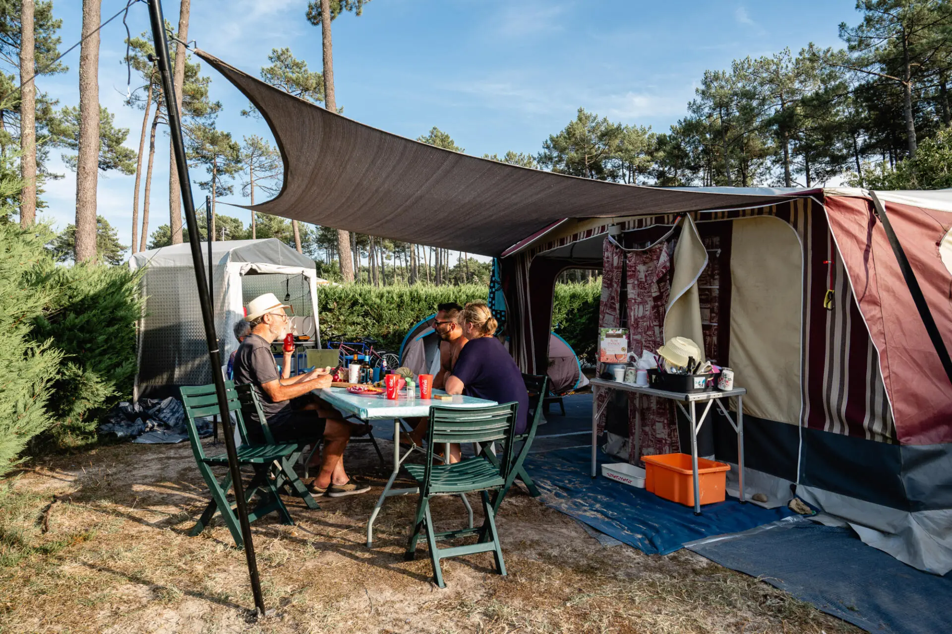 Emplacements tentes, caravanes et camping-car au camping du Tatiou