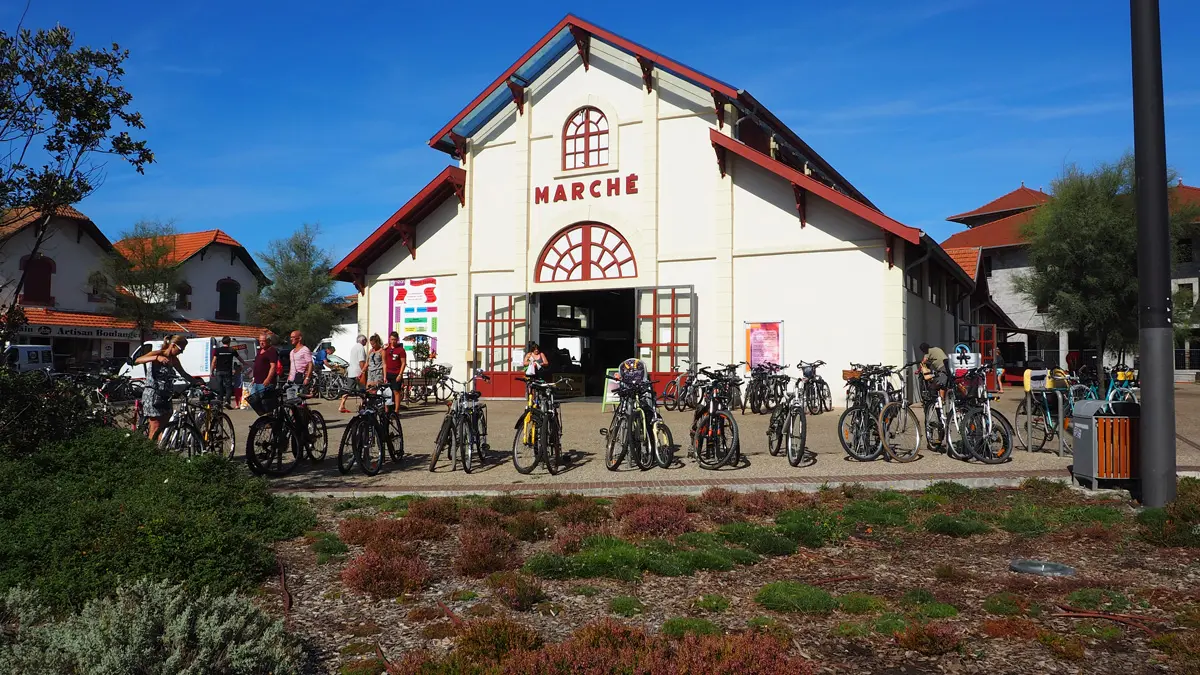 Ville de Mimizan à proximité du camping Le Tatiou